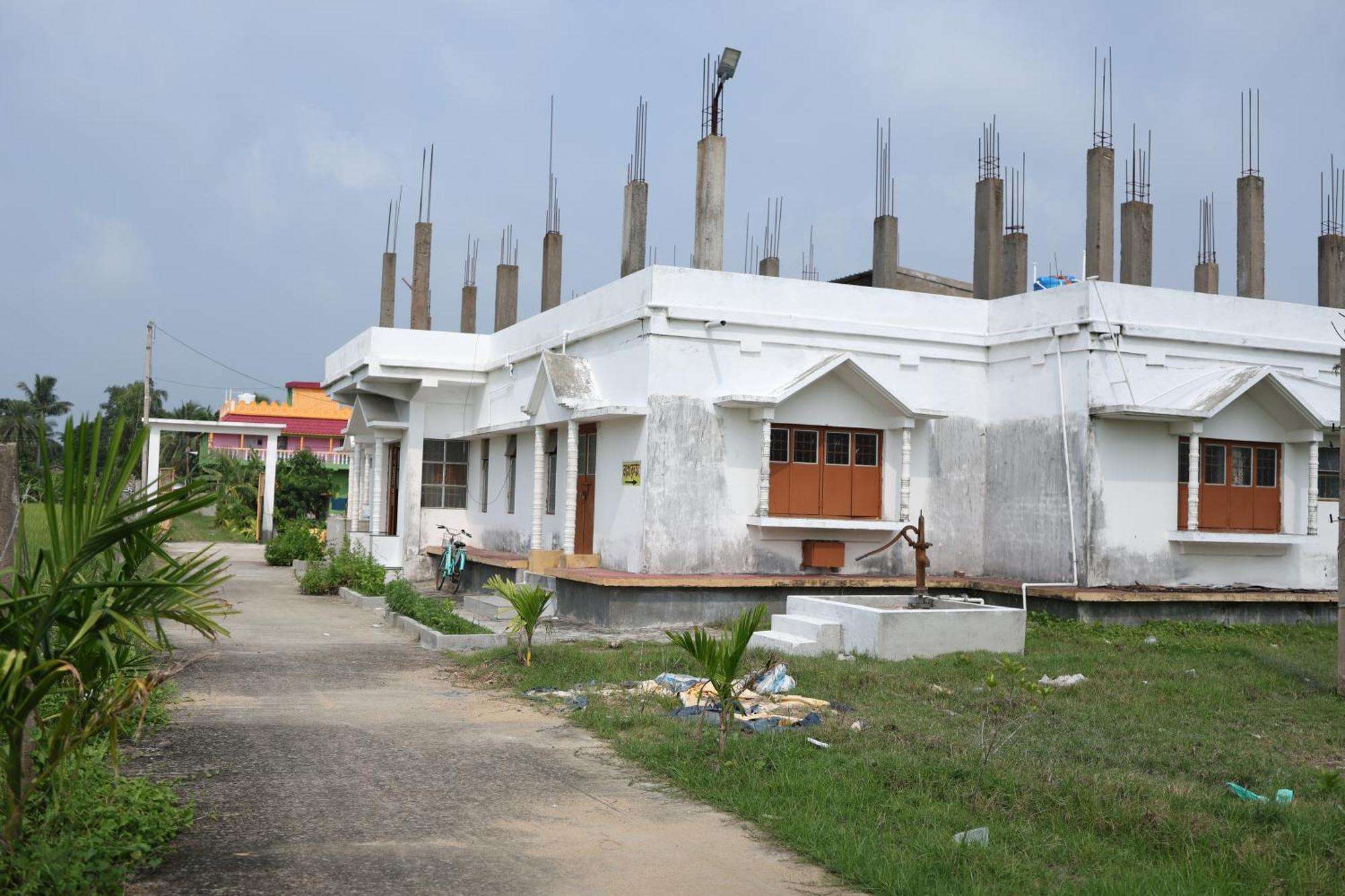Kriya Yoga Wellness Hotel Dhablat Exterior photo